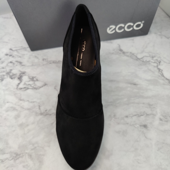 Ecco Shape 55 Plateau Stacked Heel Black Suede Bootie Size EU 41 US 10-10.5 NEW - Picture 4 of 11